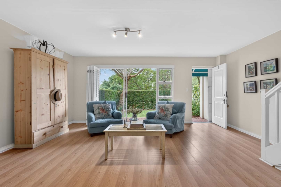3 Bedroom Property for Sale in Vredehoek Western Cape